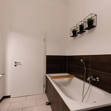 Zentral Gelegenes 3 Br Work&soul Apartment, Ideal Zum Entspannen Und Arbeiten * Neustadt an der Weinstraße