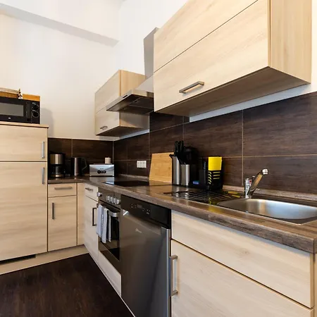 Zentral Gelegenes 3 Schlafzimmer - Mit Einzelbetten Bis 7 Personen Neustadt an der Weinstraße