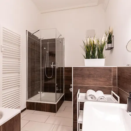 아파트 Zentral Gelegenes 3 Schlafzimmer - Mit Einzelbetten Bis 7 Personen *