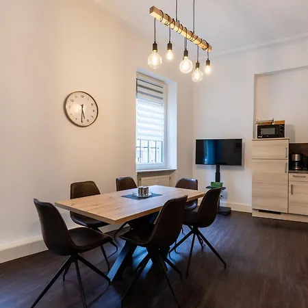 아파트 Zentral Gelegenes 3 Schlafzimmer - Mit Einzelbetten Bis 7 Personen *