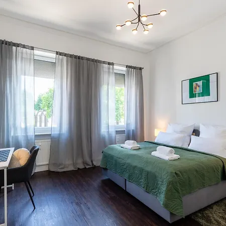 Zentral Gelegenes 3 Schlafzimmer - Mit Einzelbetten Bis 7 Personen * Neustadt an der Weinstraße