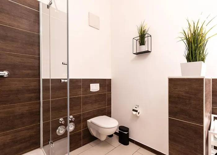 Zentral Gelegenes 3 Schlafzimmer - Mit Einzelbetten Bis 7 Personen *