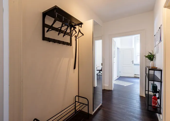 Zentral Gelegenes 3 Schlafzimmer - Mit Einzelbetten Bis 7 Personen Apartmán Neustadt an der Weinstraße