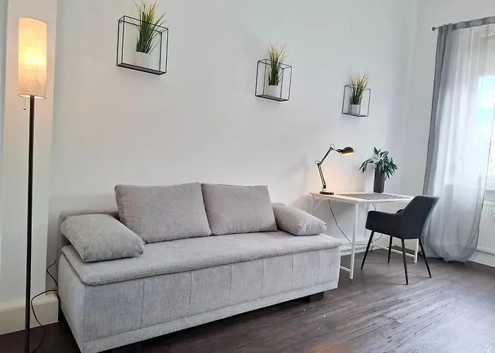 Zentral Gelegenes 3 Schlafzimmer - Mit Einzelbetten Bis 7 Personen *